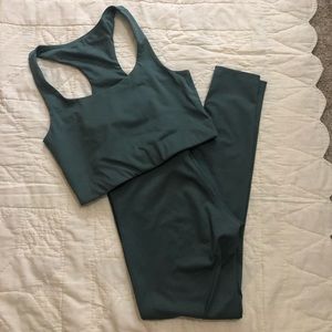 Girlfriend Collective Set